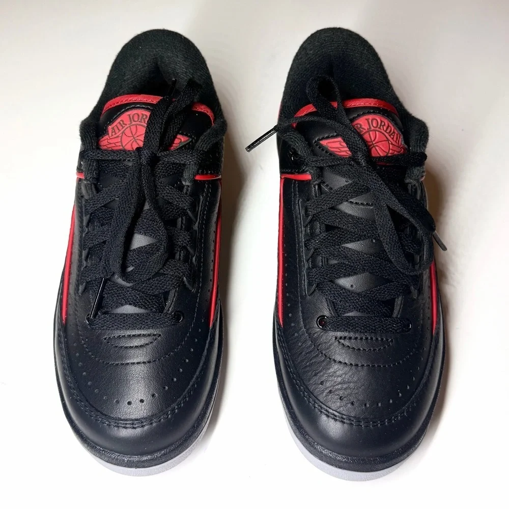 Nike Kids Air Jordan 2 Retro Low Christmas Black / Red Size- 4Y. FJ6869 006